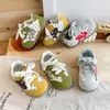 Moda Infantil Otoño 2026 Versátiles Planas Casuales Deportivas Retro para Niños y Niñas