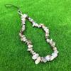 Cadena para teléfono móvil de grava de cristal irregular natural Cadena colgante de mano para mujer de cristal ágata transfronteriza europea y americana al por mayor