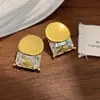 Pendientes de perla y diamante cuadrado de circón de lujo para mujer, únicos y deslumbrantes, con un toque de alta gama, compactos, elegantes, versátiles y simples.