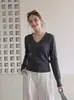 Suéter de punto estilo coreano con cuello en V y manga larga para mujer, nueva colección de principios de otoño, entallado a la cintura, corte ajustado, suéter base adelgazante 2207