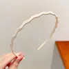 Diadema de alta gama estilo coreano para mujer, diseño de corona alta para hacer que la cara parezca más pequeña, adecuada para uso diario, lavado de cara y maquillaje, con dientes para una sujeción antideslizante