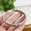 Pulsera de Plata de Ley S999 para Mujer, Diseño Abierto Sólido con Estilo Vintage, Presentando el Carácter "Fu" y el Sutra del Corazón, Joyería Simple y Versátil, Perfecta como Regalo para Personas Mayores