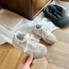 Zapatillas deportivas transpirables para niñas, zapatillas de entrenamiento alemanas para niños, nuevo modelo otoño 2026, zapatillas ligeras de suela blanda para correr para estudiantes