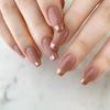 Manicure Francesa Dourada Curta Europeia e Americana Unha Postiça Elegante Simples de Luxo Pronta para Usar Unha de Dedo Venda por Atacado