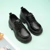 Mocassins Casuais Plataforma Estilo Primavera e Outono Novos 6cm para Pessoas Baixas, Sapatos de Couro Versáteis com Solado Grosso Aumentador de Altura e Bico Redondo