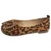 Sapatos femininos plus size para pés largos, tamanhos 41 a 43, sola plana, novo modelo 2026, mocassins Mary Jane de sola macia estilo festa