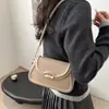 Bolsa de Ombro Estilosa Francesa de Alta Qualidade para Mulheres 2025 Nova Versátil e Exquisita Bolsa de Ombro Retrô