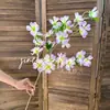 Nova Flor Artificial de Quatro Flores Flor de Casamento Arranjo Floral para Salão de Casamento Decoração de Sinalização de Estrada Pequenos Ornamentos Florais para Decoração de Casa