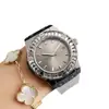 Reloj Cuadrado con Esfera Totalmente Diamantada, Correa de Caucho Marrón y Esfera Color Café, Elegante y Versátil Reloj para Mujer para el Trabajo y el Uso Casual