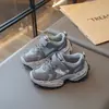Tenis para Niños 2025 Verano Nuevo Estilo Tenis para Niñas Suela Suave Zapatos Casuales de Moda Zapatos para Correr Antideslizantes para Niños
