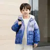 [Combinación Popular] Chaqueta Engrosada para Niños Invierno 2025 Ropa de Invierno para Niños Parka Estilo Coreano Forrada de Felpa Tendencia