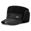 Sombrero de copa plana para hombres de mediana edad y ancianos, otoño e invierno, engrosado, cálido, protección para las orejas, gorra, gorra de béisbol casual versátil para papá, venta al por mayor de invierno