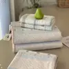 Conjunto de Colcha/Capa de Edredom Estilo Coreano Dupla Face 100% Algodão Conjunto de Três Peças Lavável à Máquina Acolchoado Enchido Lençol Antiderrapante Capa para Tatami Kang