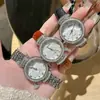 Relógio Feminino Novo Modelo Transfronteiriço com Vidro de Espelho Lapidado Cravejado de Diamantes, Mostrador de Madrepérola, Atacado