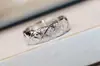 Versión alta de pequeño anillo de coco rombo de incienso tecnología CNC anillo de pareja personalidad europea y americana una generación de cabello