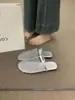 Primer Encuentro con los Zuecos de Malla de Diseño de Nicho para Mujer, Mules Transpirables Huecos de Suela Plana para Uso en Exteriores