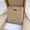 [Acero de titanio] lana frita Cisne lujo ligero elegante precioso collar de diamantes completos cadena de clavícula versátil de celebridad de internet cadena de acero de titanio