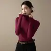 Top base de gola alta meia-manga em modal para mulheres, adequado tanto para usar por baixo quanto por cima, nova coleção primavera/outono 2026, top preto estiloso com toque sofisticado