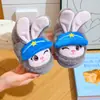 Pantuflas de algodón EVA para invierno, con un lindo diseño de conejo policía, son cálidas, forradas de felpa y adecuadas tanto para niños como para niñas, así como para que padres e hijos las usen en casa.. También son antideslizantes y tienen una suela gruesa