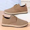 2626 Primavera y Otoño Nuevo Estilo Exportación Transfronteriza Cordones Zapatos Casuales Retro Británico Zapatos de Cuero Tenis de Caña Baja para Hombre Venta Directa de Fábrica