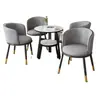 Mesa e cadeiras de lazer para varanda conjunto de três peças de mesa e cadeiras para loja de milk tea mesa de centro banquinho para casa encosto recepção adequado com combinação de mesa e cadeira