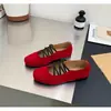 Sapatos Mary Jane Franceses Estilo Ballet com Tiras Cruzadas para Mulheres Verão 2026 Novos Mocassins Retro Slip-On com Bico Quadrado