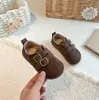 Birkenstocks Retro para Niños Suela Suave Doble Hebilla Niñas Pequeñas Antideslizantes Zapatos Pequeños de Piel Estilo Nuevo Primavera/Otoño 2026 Mocasines