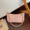 Nova bolsa de ombro retrô estampada da moda 2026, design versátil e minimalista, bolsa de mão e bolsa transversal elegantes para mulheres