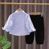 Camisas de Manga Longa 2025 para Meninos, Camisas Listradas, Tops Elegantes com Gola para Meninas, Conjuntos de Duas Peças, Atacado de Fábricas de Origem