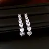 Brincos de Prata Banhada a Ouro Real com Agulha, Coração Degradê, Luxo Leve, Sensação de Alto Padrão, Brincos Versáteis da Moda, Design Único