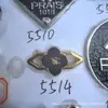Venta Directa de Fábrica de Diversas Placas de Aleación de Zinc Marca Miao, Etiquetas de Letras Metálicas, Etiquetas Cosidas a Mano y Etiquetas para Ropa
