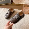 Zapatos de Cuero Estilo Británico para Niños Colección Primavera 2026 Zapatos Individuales Versátiles de Princesa para Niñas Zapatos Casuales de Velcro con Suela Suave para Niños