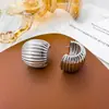 Pendientes de semicírculo con forma de C, plisados multicapa, de nicho europeo y americano, pendientes de estilo minimalista con temperamento de personalidad de lujo ligero, pendientes de moda versátiles