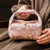 Bolsa de Almacenamiento de Brocado Rosa Caryophyllum Bolso de Mano de Alto Valor para Mujer Bolsa Portátil para Camping al Aire Libre Bolsa para Bolsitas de Té Hecha a Mano