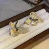 Novos Brincos Chinoiserie Retro Coloridos com Diamantes Dourados Borboleta Dois Usos Super Fada Moda Brincos Personalizados Brincos de Nicho de Alta Qualidade
