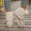 Novas botas de neve de pelúcia espessas para mulheres, de cano médio, antiderrapantes, sapatos de algodão quentes, versáteis para o inverno, tamanho grande, sapatos femininos de comércio exterior