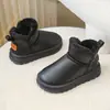 Zapatos de algodón para niños invierno 2026 estilo nuevo impermeables antideslizantes botas de nieve para niños medianos y grandes niños más terciopelo cálido zapatos de algodón para niñas