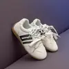 Tenis blancos para niños y niñas, zapatos deportivos escolares, zapatos casuales antideslizantes de suela blanda para primavera y otoño, modelo nuevo para estudiantes y niños