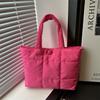 Bolsa de casaco casual grande com acolchoamento de algodão feminina 2024 nova bolsa de ombro para viagem de outono e inverno bolsa tote portátil da moda