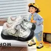 Nuevos Zapatos de Lona con Estrellas para Niños Otoño 2026, Velcro Horma Ancha Suela Suave Antideslizante, Lunares Retro para Niños y Niñas