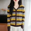 Cárdigan de punto a rayas con cuello en V estilo perezoso para mujer, manga larga, adelgazante, suéter abrigo que reduce la edad, versátil, de alta gama, top elegante
