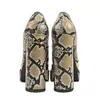 Sandalias de Tacón Alto Estampado de Serpiente Primavera Verano 2025 Marrón Doble Plataforma para Mujer Estilo Nuevo Redondas Gruesas de Microfibra Estilo Europeo y Americano de Una Correa