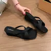 Sandálias Anabela Cruzadas Estilo Francês Retrô para Mulheres, Novo Modelo Verão 2026, Bico Quadrado, Peep Toe, Salto Médio, Adequadas para Combinar com Vestidos