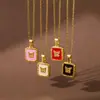 Acero de Titanio 18K Placa Cuadrada Mariposa de Nácar Relieve Cuentas Espaciadoras Collar para Clavícula para Mujer, Diseño de Nicho con un Estilo de Hada de Alta Gama