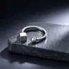 Anillo de acero de titanio de diseño nicho estilo Ins para mujer, no se decolora, oro de 18 quilates, diseño abierto, acero inoxidable, lujo ligero, anillo para el dedo índice, venta al por mayor