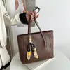 Bolsa de palha trançada retrô para mulheres, novo estilo 2026, bolsa de ombro moderna e versátil, atacado