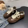 Zapatos casuales de mujer 2026 de otoño, versátiles, de caña baja, con cordones, suela gruesa, zapatillas de entrenamiento alemanas de moda, zapatillas deportivas