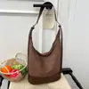 Bolsa Saco de Camurça de Luxo para Mulheres Outono/Inverno 2025 Nova Grande Capacidade Moda para o Dia a Dia Estilo Coreano Bolsa de Ombro Único Transversal