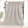Toalla Facial Suave y Amigable con la Piel para Uso Diario en Casa, Toalla de Mano Absorbente Espesa de Coral Fleece de Fibra de Bambú Jinzhou, Gaoyang