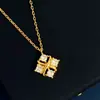 Joia Estilo Coreano Banhada a Ouro 18K Colar Cruz Quatro Diamantes X Feminino Compacto Pingente Cruz Diamante Seiko Corrente da Clavícula